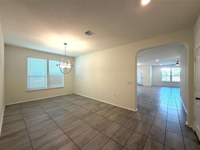 Building Photo - 12508 Karasu Dr