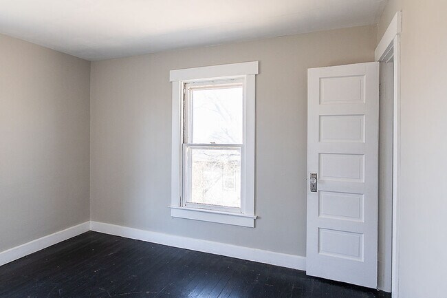 Building Photo - 2141 Philadelphia Dr