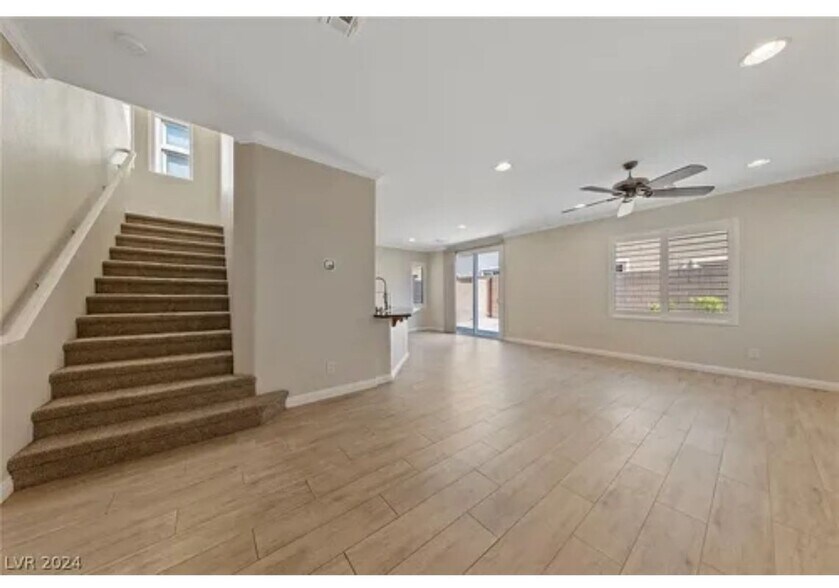 Building Photo - 9474 Van Halen Ln