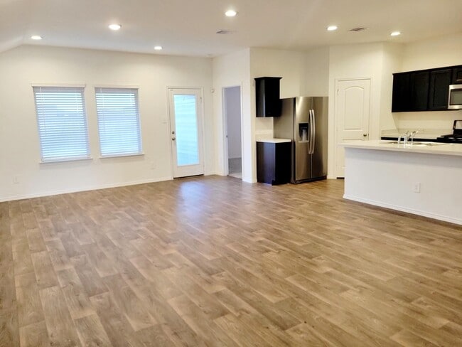 Building Photo - 21522 Violet Rdg Rd