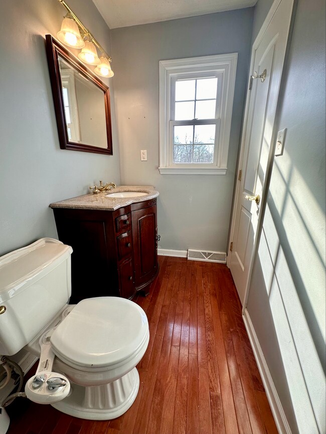 Building Photo - Beautiful 3-bedroom, 2.5-bath home in Clemmons