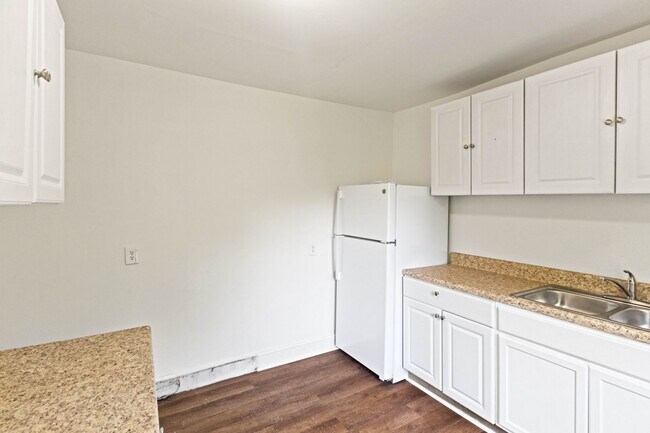 Building Photo - Apartment In Blackstone