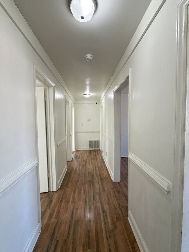 Building Photo - T.R. Lawing Realty Property