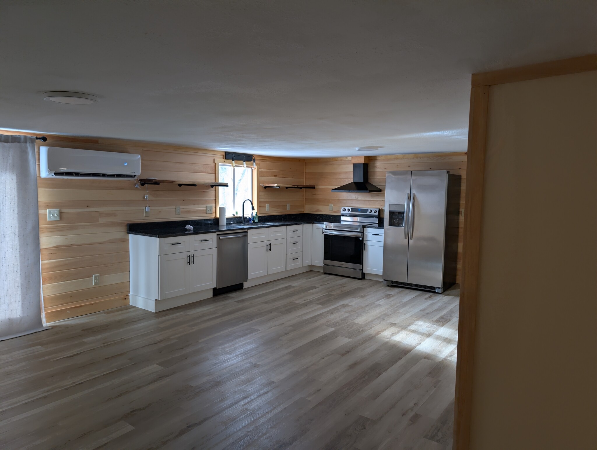 Kitchen - 2213 Western Ave