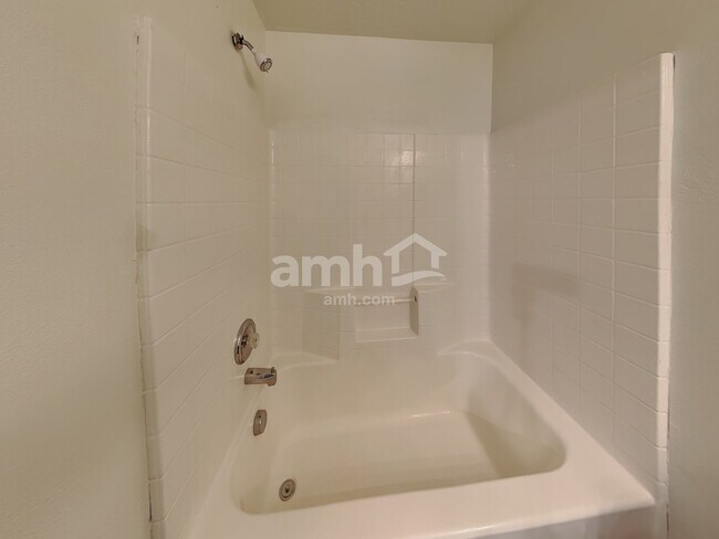 Building Photo - 9220 W Hearthside Dr