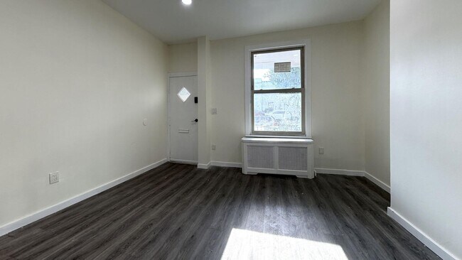 Building Photo - 3115 F St