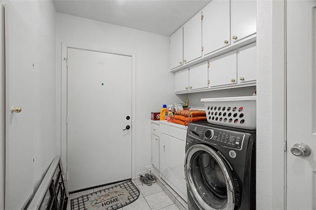 Building Photo - 2009 Charleston Dr