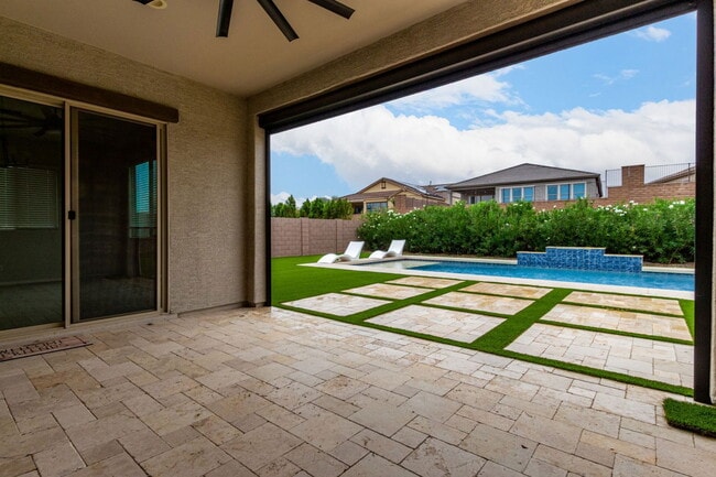 Building Photo - 7747 S 167th Ave