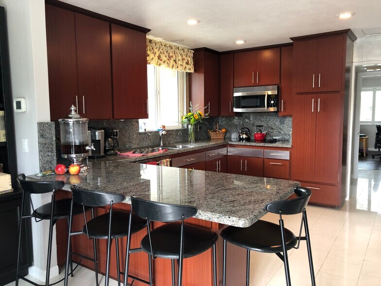 Building Photo - 4395 Jutland Dr