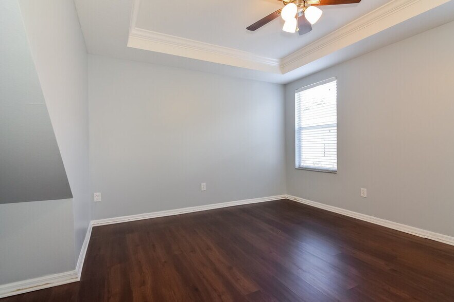 Building Photo - 18123 Birdwater Dr