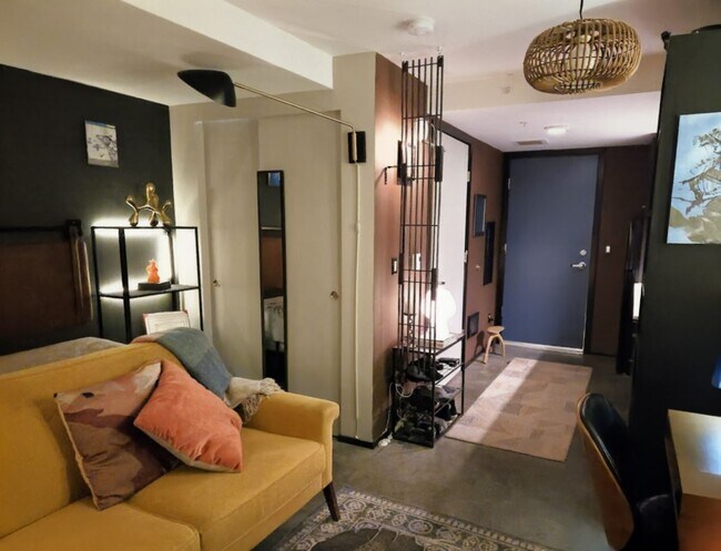 Interior Photo - Summit Flats