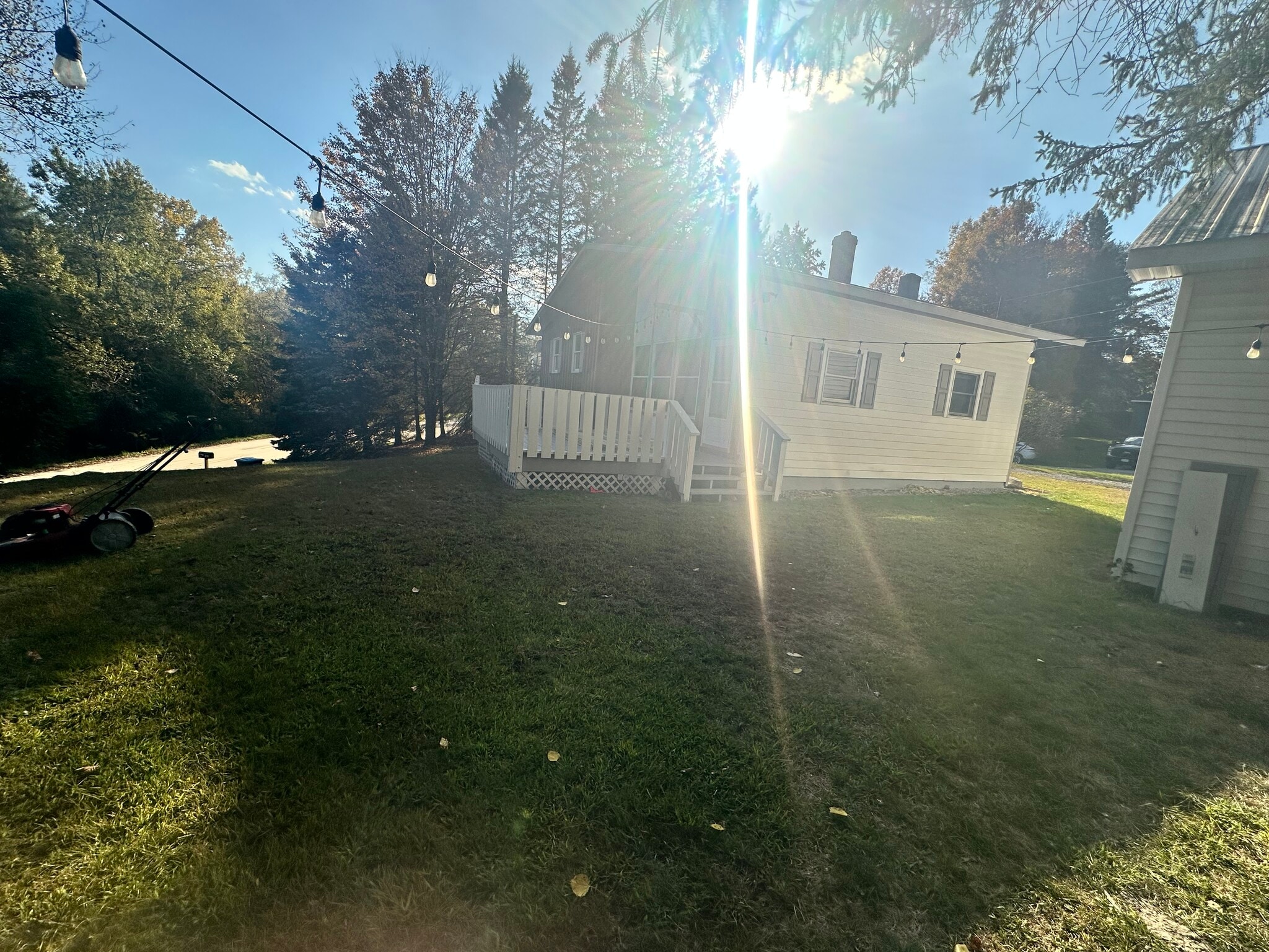 Backyard + deck - 142 Bunker Hill Cir