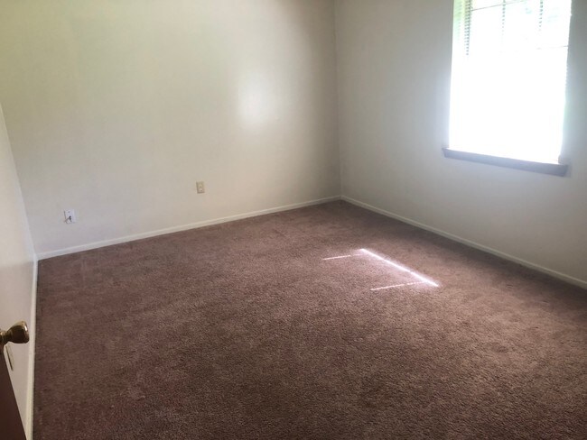 Building Photo - 490 S 9th St