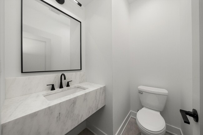 Building Photo - 1037 Belleforte Ave