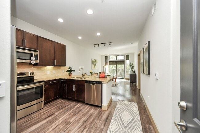 Primary Photo - 3800 Main St