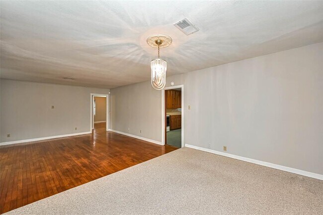 Building Photo - 1831 De Milo Dr