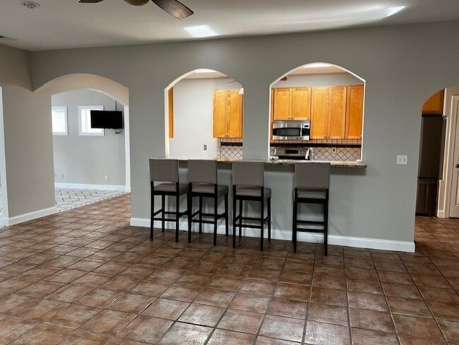 Building Photo - Bermuda Pointe