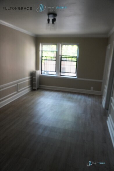 Building Photo - 5301 N Ashland Ave
