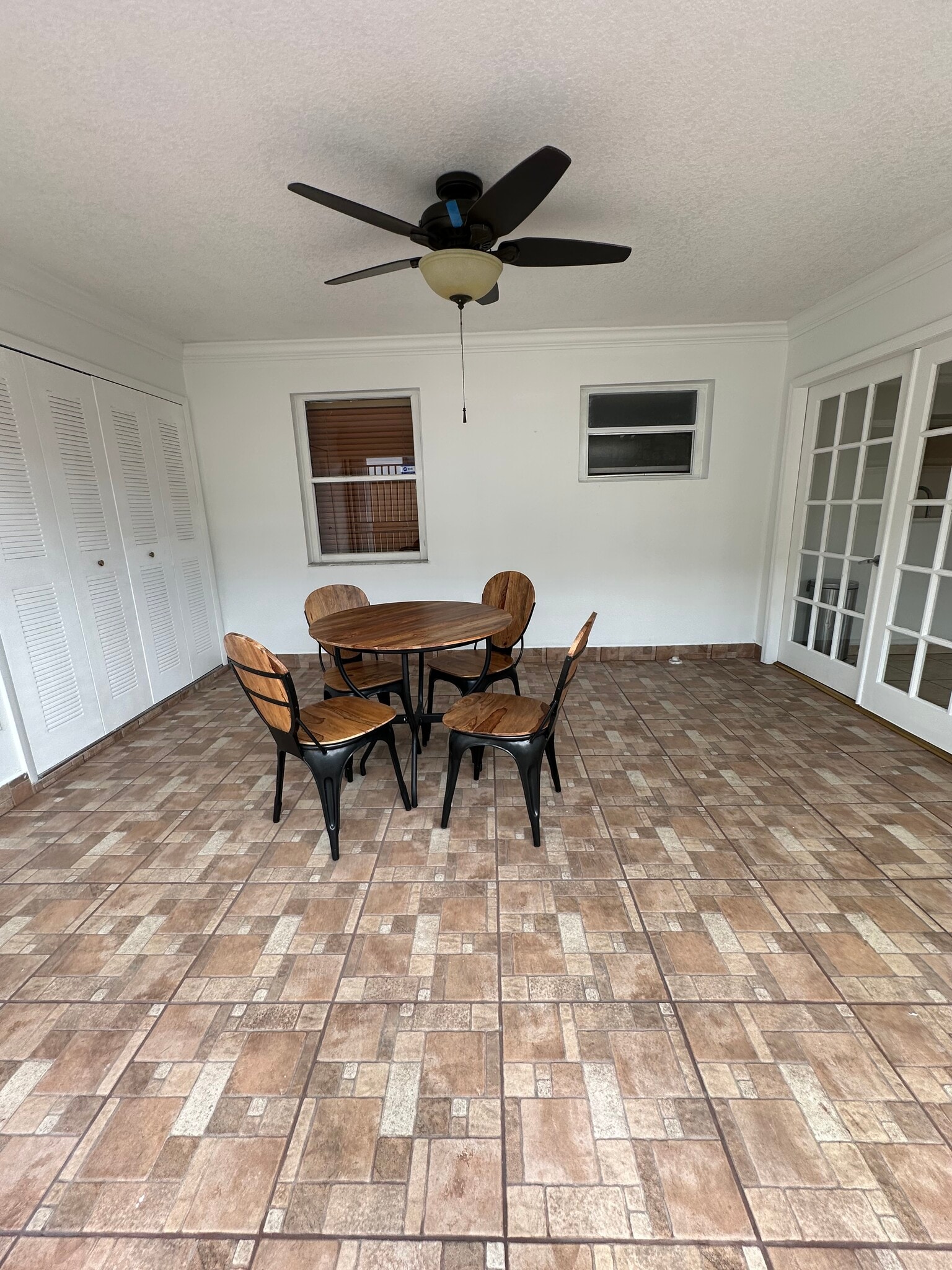 Great for entertainment - 403 SW 78th Pl