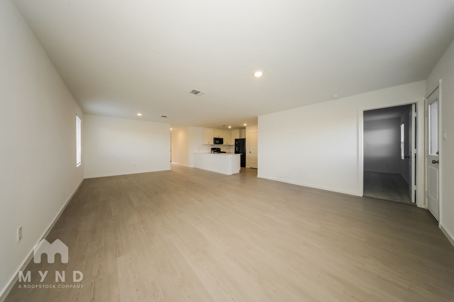 Building Photo - 3736 Los Cabos Dr