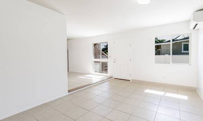 Building Photo - $2,700 / 3br - 900ft2 - Beautifully Maintained 3BR/2BA/2PKG Duplex in Mililani (Mililani)