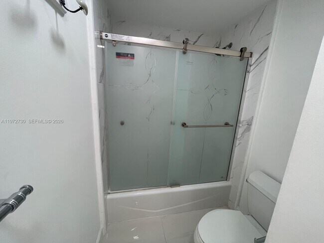 Building Photo - 401 69th St