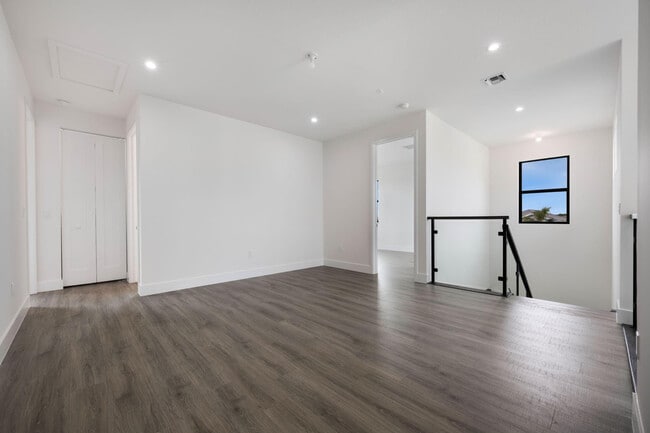 Building Photo - 12526 Solana Bay Cir