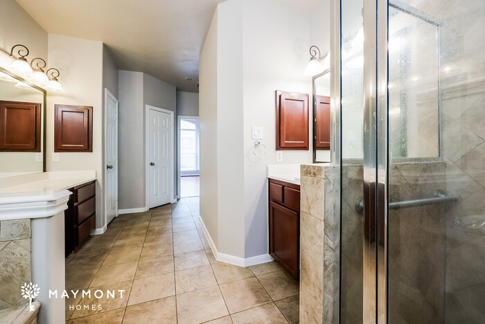 Building Photo - 14211 Orion Dr