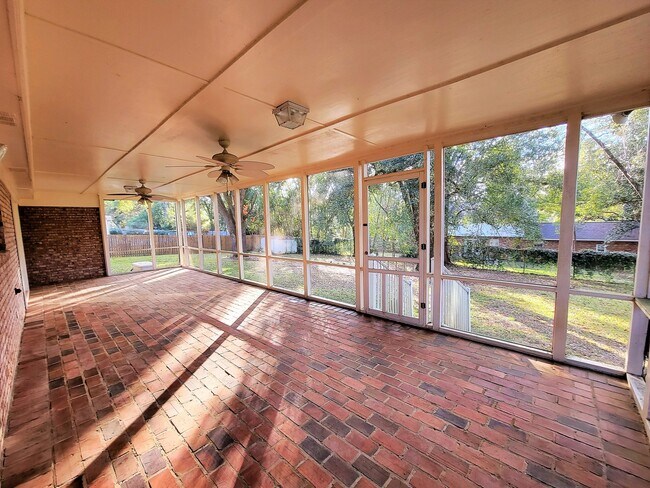 Building Photo - 3714 Wicklow Cir
