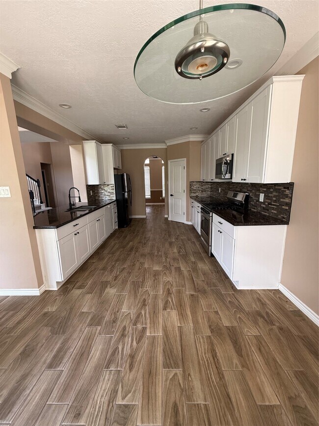 Building Photo - 11902 Miramar Shores Dr