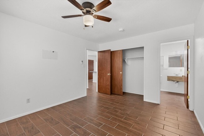 Building Photo - Close in West Side 2 bedroom 1.75/ba 1/cg