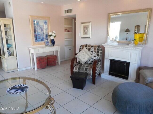 Building Photo - 6805 E 2nd St