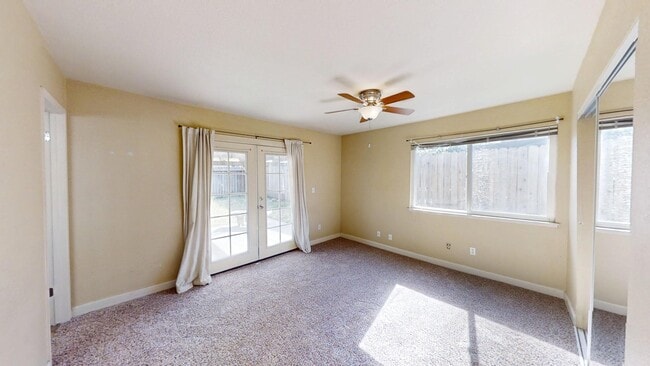 Building Photo - 6556 Mossview Way