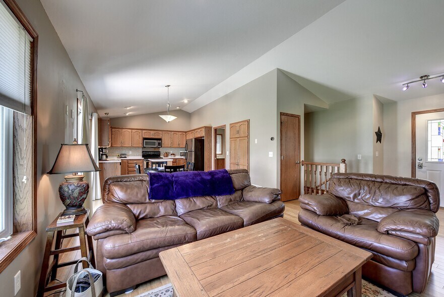 Building Photo - 1187 Blackhawk Dr SW