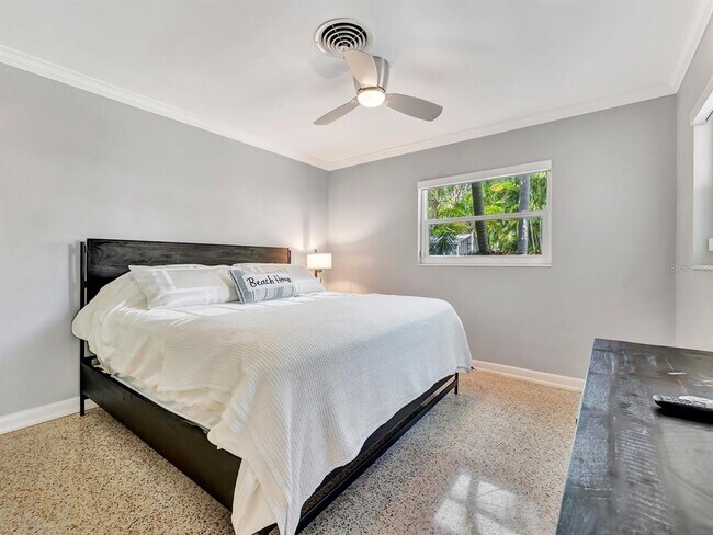 Building Photo - 3204 S Maritana Dr