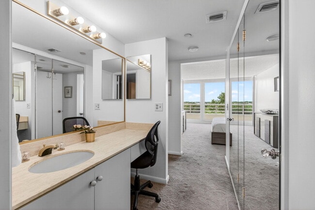 Building Photo - 4201 N Ocean Blvd