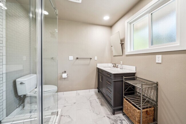 Building Photo - 4312 Botticelli