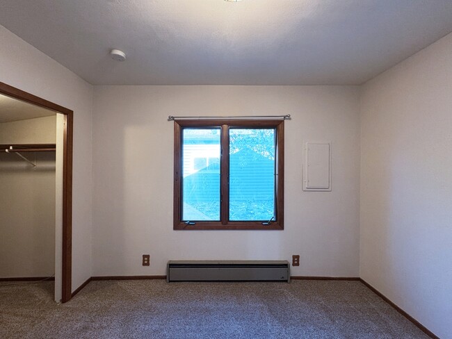 Building Photo - 2393 Emerald St