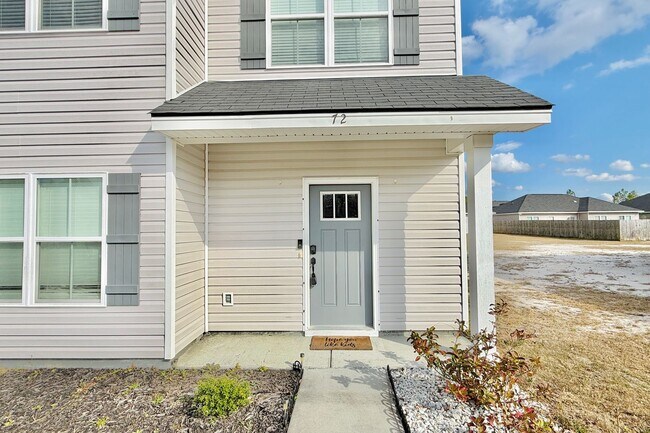 Building Photo - AVAILABLE MID-MARCH 2026! (Pet Friendly)