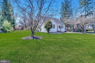 Building Photo - 32 Cranbury Rd