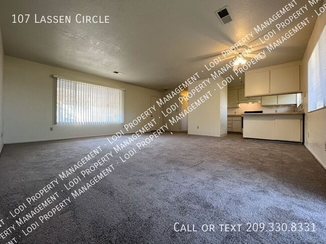 Building Photo - 107 Lassen Cir