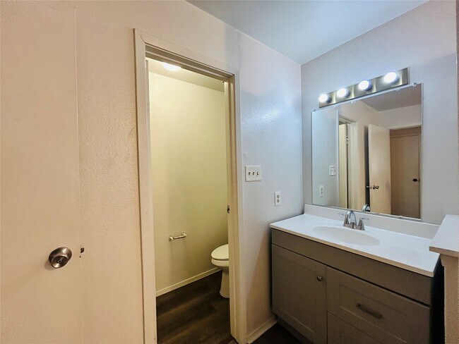 Building Photo - 8030 Sands Point Dr