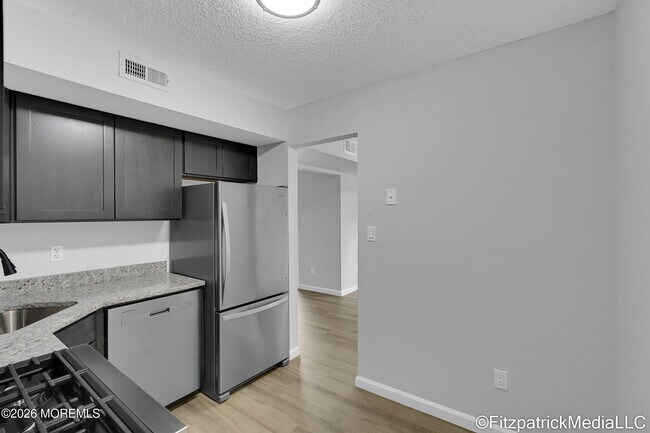 Building Photo - 93 Diane Dr