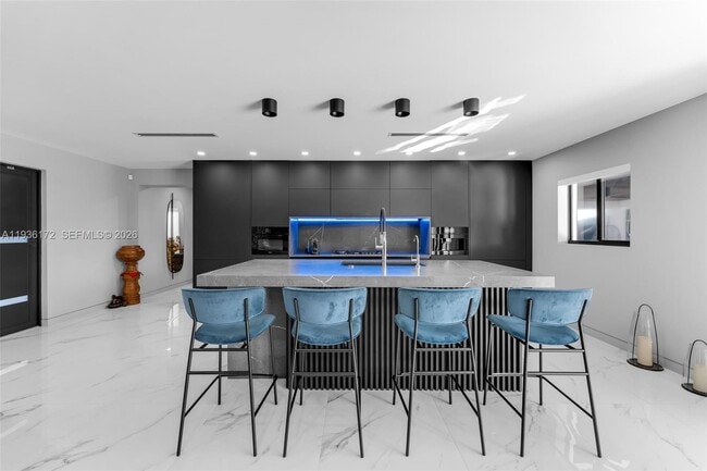 Building Photo - 2845 SW 127th Ave