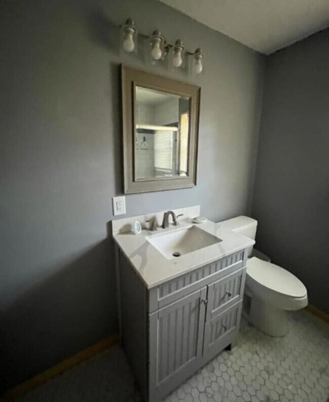 Building Photo - Spacious inside and out! Freshly painted!  3-Bedroom Rental Home – Comfort & Convenience!