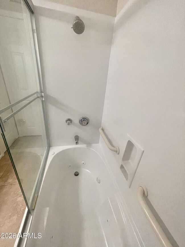 Building Photo - 508 E Angela Dr