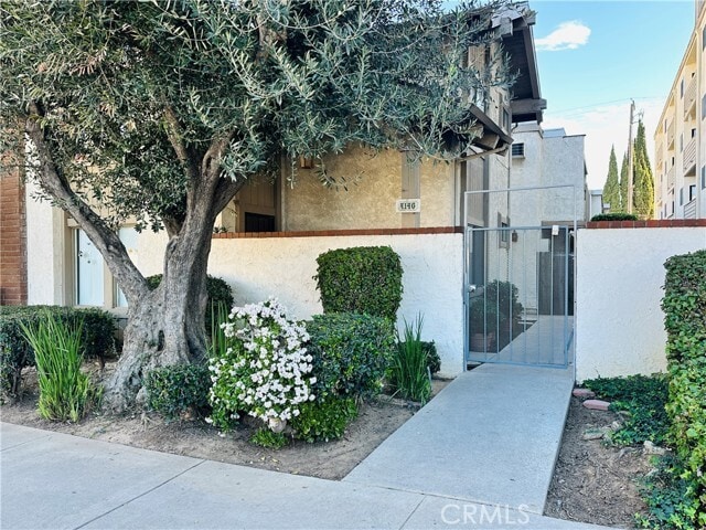 Building Photo - 4146 Elm Ave