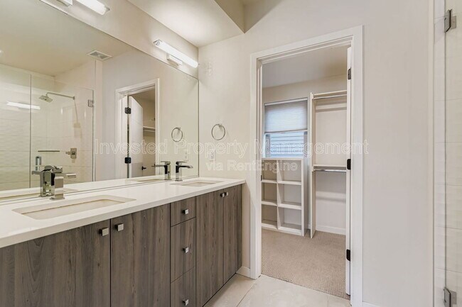 Building Photo - 2625 W 25th Ave