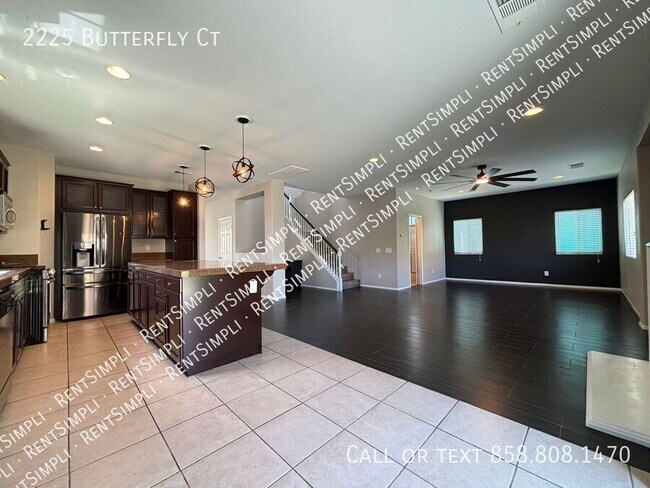 Building Photo - 2225 Butterfly Ct