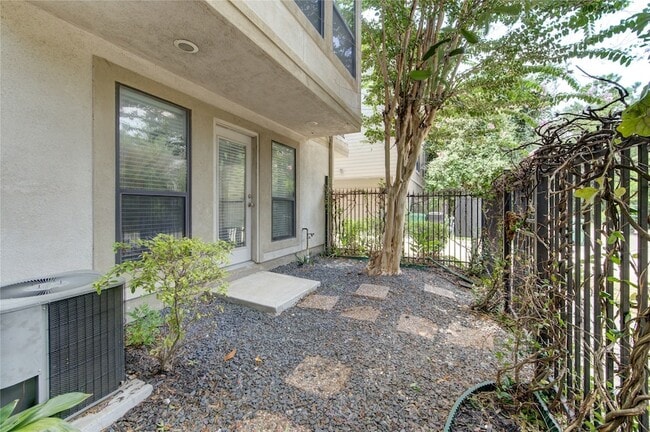 Building Photo - 1706 McDonald St